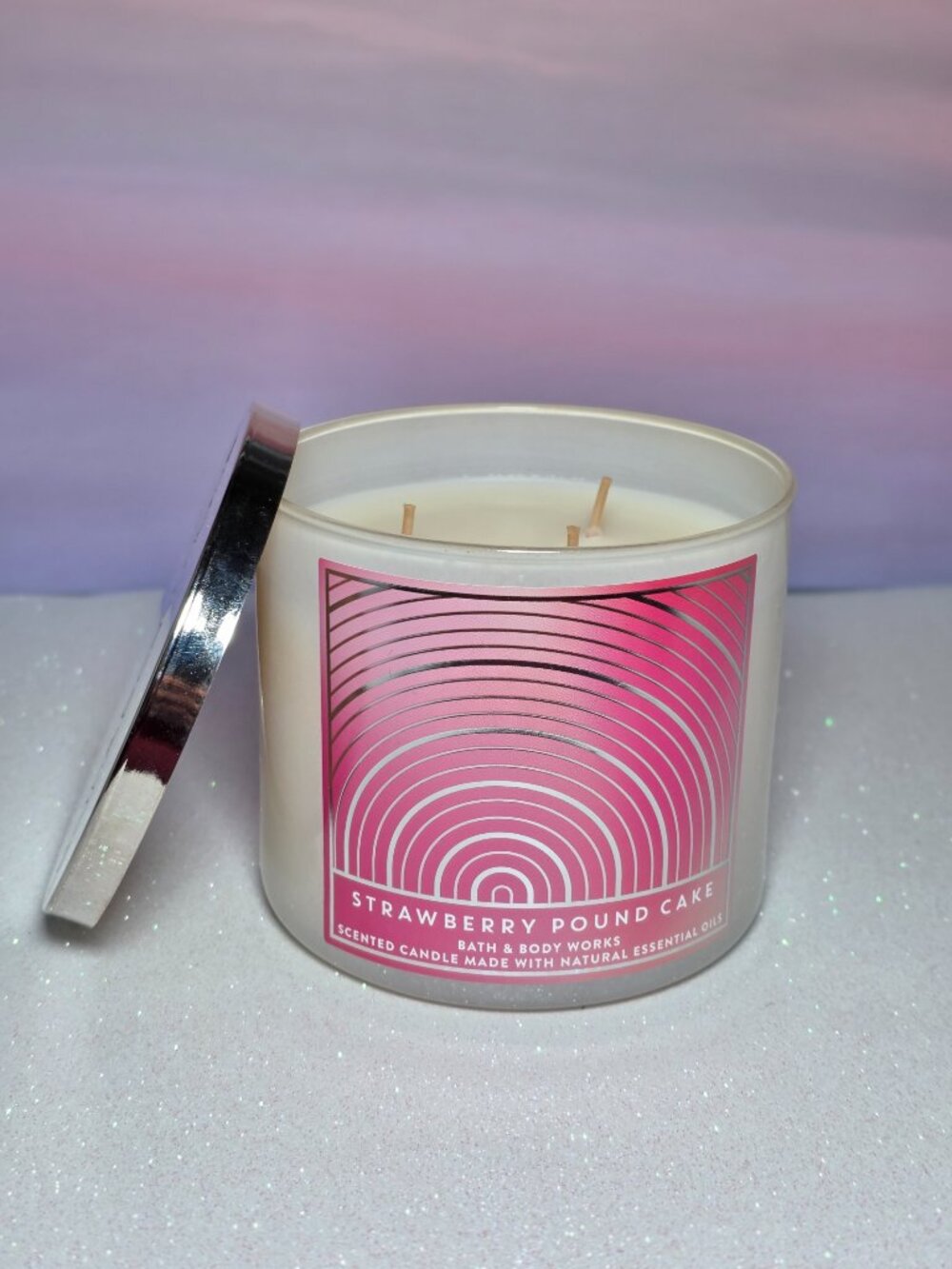 NEW❃Bath & Body Works Strawberry Pound Cake 3 Wick Candle❃